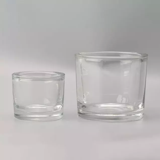 Zakaj so prozorna steklena sveča odlična izbira za sodobni dekor doma?