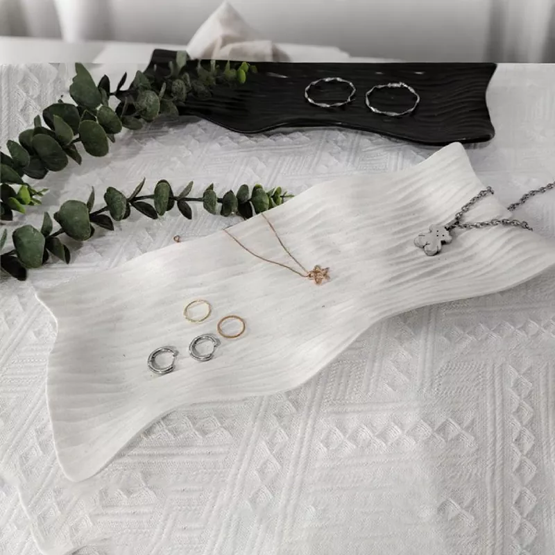 Keramični luksuzni vintage pladenj za nakit Keramični luksuzni vintage pladenj za nakit